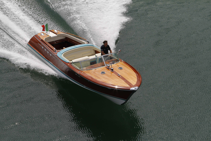 Illustration for article titled Ferruccio Lamborghini’s Legendary Unique Riva Aquarama Lamborghini Has Been Restored
